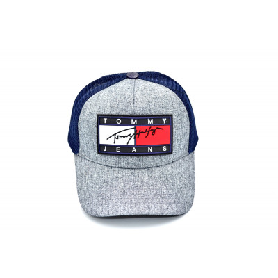 Дитяча кепка trucker Classic Tommy Hilfiger 53-55 см KE T1730-151 Світло-сіра Дитяча кепка trucker Classic Tommy Hilfiger 53-55 см KE T1730-151 Світло-сіра