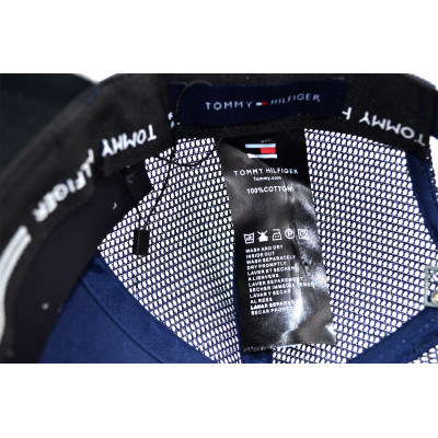 Дитяча кепка trucker Classic Tommy Hilfiger 53-55 см KE T1730-151 Світло-сіра Дитяча кепка trucker Classic Tommy Hilfiger 53-55 см KE T1730-151 Світло-сіра