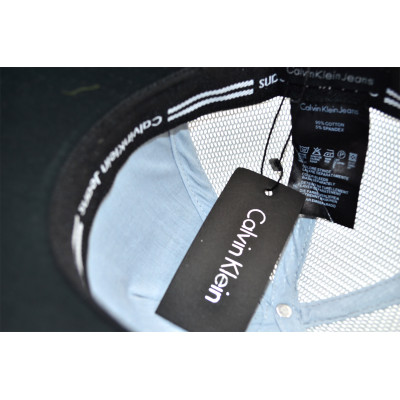 Дитяча бейсболка трекер Classic Calvin Klein 53-55 см KE T1730-95 Світло-сіра Дитяча бейсболка трекер Classic Calvin Klein 53-55 см KE T1730-95 Світло-сіра